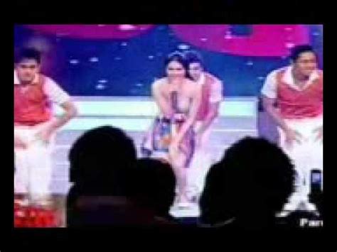 marian rivera nip slip|Excruciating moment pop stars boob pops out live on kids TV in。